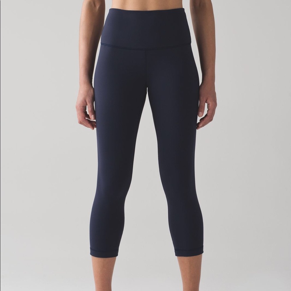 ✨LULULEMON🍋21” WUNDER UNDER CROP✨